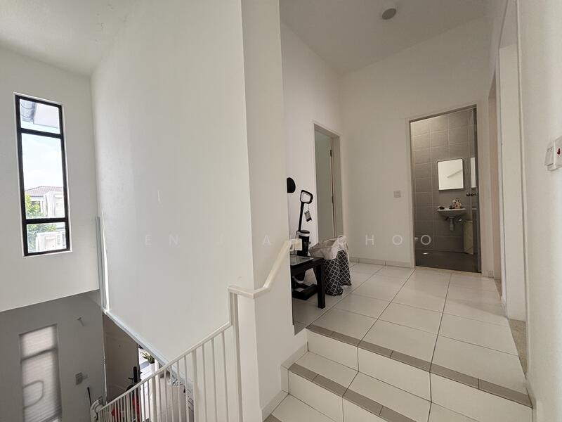 2-storey Terraced House for Sale in Eco Grandeur (Puncak Alam) - Wen Jiah Choo - Corridor - PropertyGuru.com.my