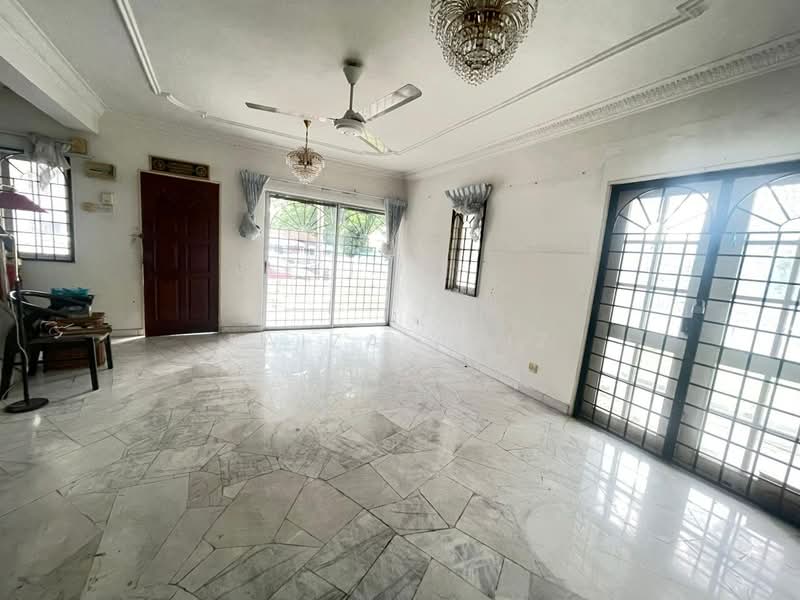 2-storey Terraced House for Sale in Ampang Jaya (Ampang) - Faiza Aziz - Living Room - PropertyGuru.com.my
