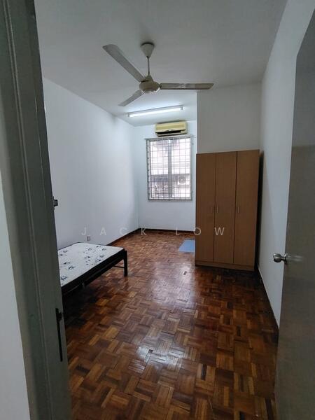 Rumah Teres 2 Tingkat untuk Dijual di Damansara Damai (Selangor) - Jack Low - Bedroom - PropertyGuru.com.my