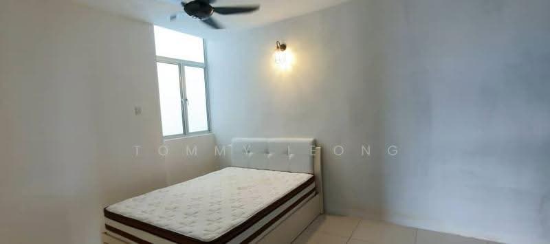 Pangsapuri untuk Dijual di Skyview Garden - Tommy Leong - Bedroom - PropertyGuru.com.my