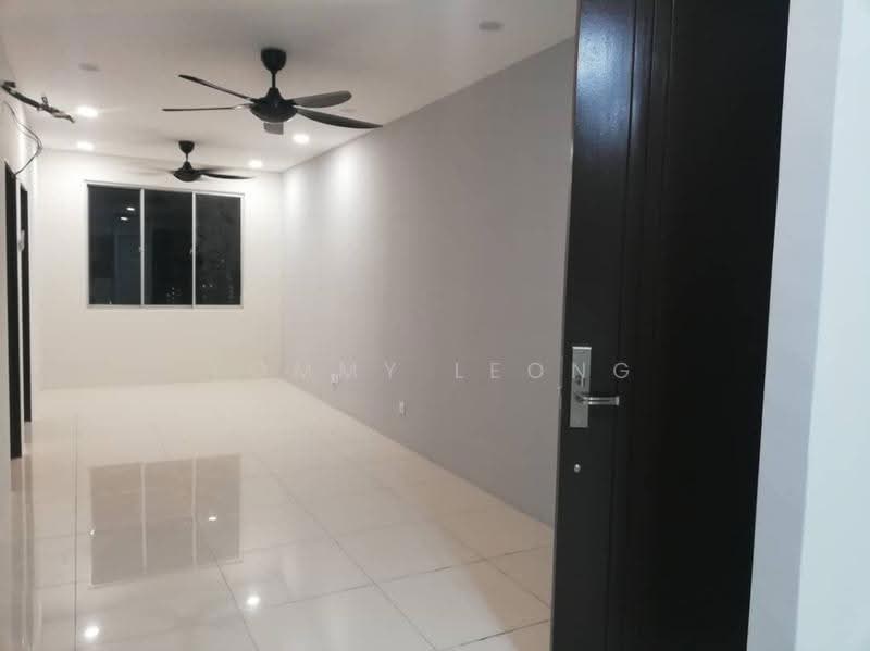 Pangsapuri untuk Dijual di Skyview Garden - Tommy Leong - Living Room - PropertyGuru.com.my