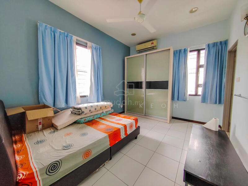 Rumah Teres 2-Tingkat untuk Dijual di Teluk Kumbar (Penang) - Calvin Keoh - Bedroom - PropertyGuru.com.my