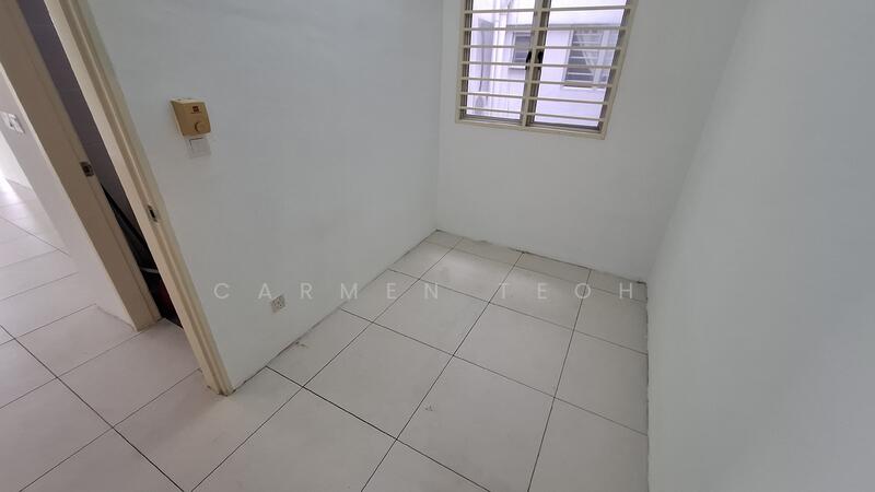 Small Room 