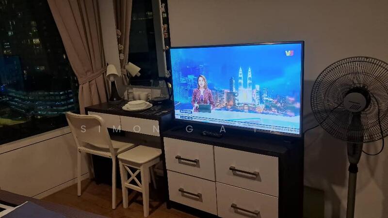 King Bedroom TV Table Fan