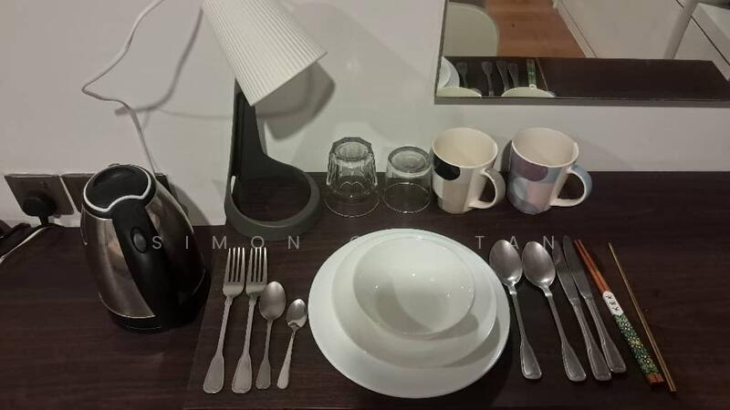 Queen Bedroom own Plates Kettle lamp
