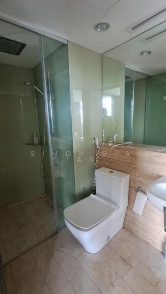 Bathroom Attach to QueenBedroom