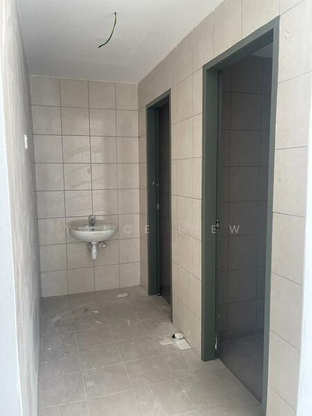 Factory for Sale in Taman Balakong Jaya (Balakong) - Yance Liew - Bathroom - PropertyGuru.com.my