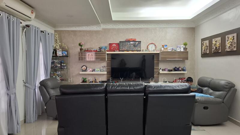 Bukit Jelutong untuk Untuk Dijual - RM 880,000, Mac 2026 - Living Room - PropertyGuru.com.my