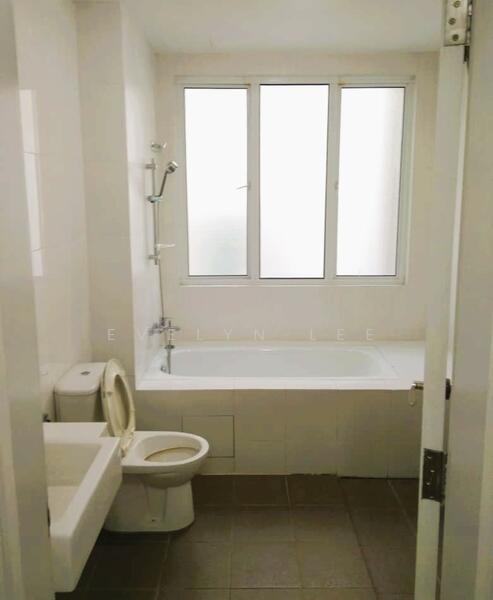 Servis Apartment untuk Dijual di Fortune Avenue - Evelyn Lee - Bathroom - PropertyGuru.com.my