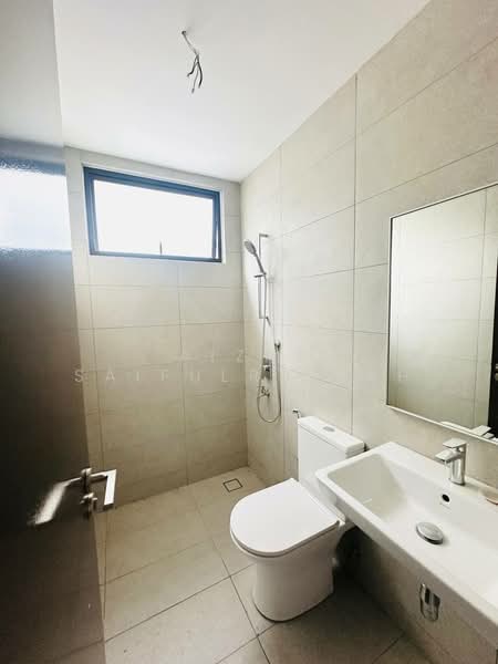 Terraced House for Sale in Cyberjaya (Selangor) - Aizat Saifulrullah - Bathroom - PropertyGuru.com.my