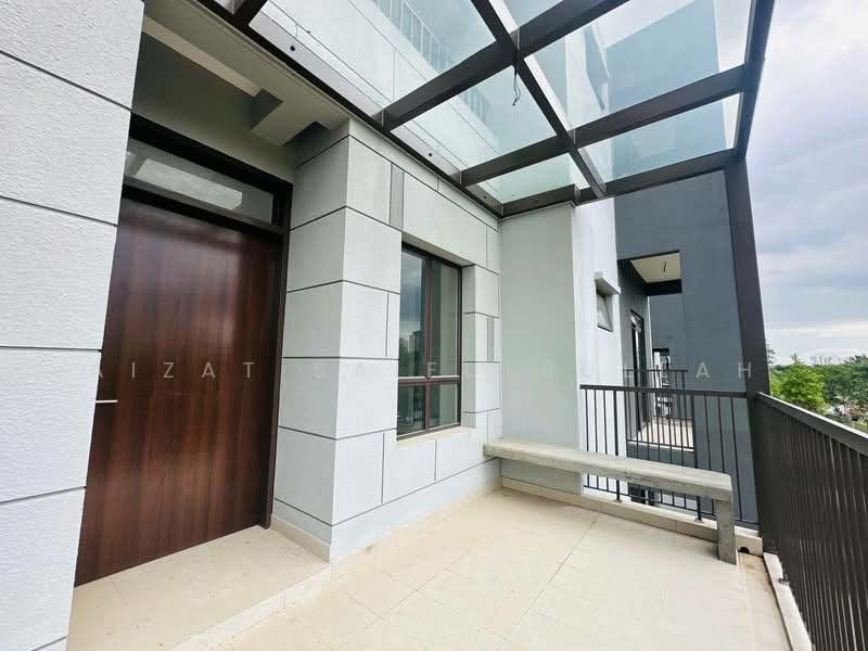 Terraced House for Sale in Cyberjaya (Selangor) - Aizat Saifulrullah - Balcony - PropertyGuru.com.my