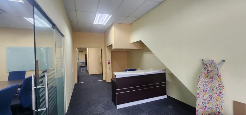Shop for Rent in Bukit Jelutong (Shah Alam) - Atiqah Yaacob - Corridor - PropertyGuru.com.my