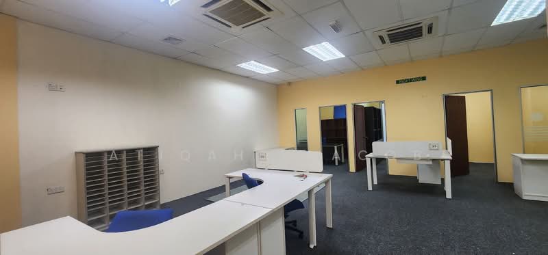 Shop for Rent in Bukit Jelutong (Shah Alam) - Atiqah Yaacob - Interior - PropertyGuru.com.my