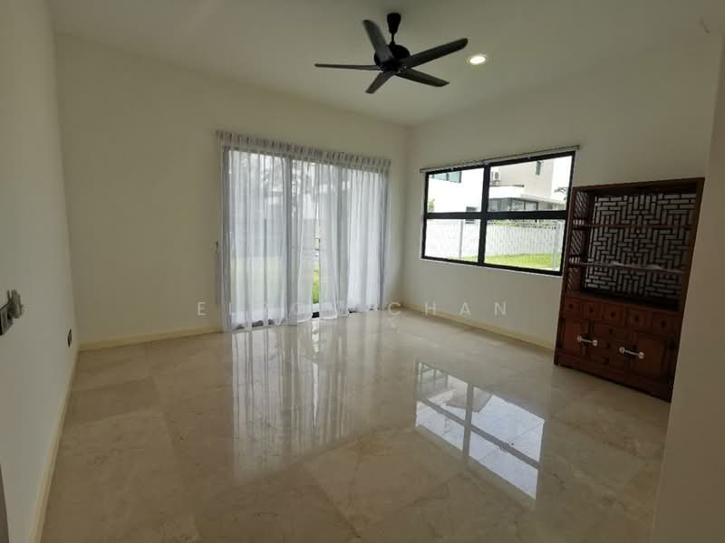 Rumah Banglo untuk Disewa di Iskandar Puteri (Nusajaya) (Johor) - Elroy Chan - Living Room - PropertyGuru.com.my