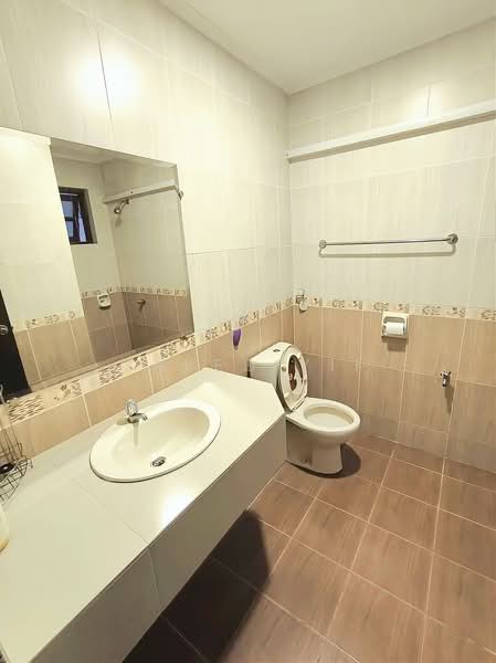 Rumah Teres 2 Tingkat untuk Dijual di Tabuan Jaya Baru (Kuching) - Jared Yii - Bathroom - PropertyGuru.com.my
