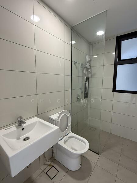 Servis Apartment untuk Disewa di Duta Park Residences - Chloe Mok - Bathroom - PropertyGuru.com.my