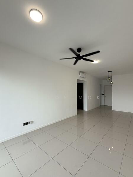 Servis Apartment untuk Disewa di Duta Park Residences - Chloe Mok - Living Room - PropertyGuru.com.my