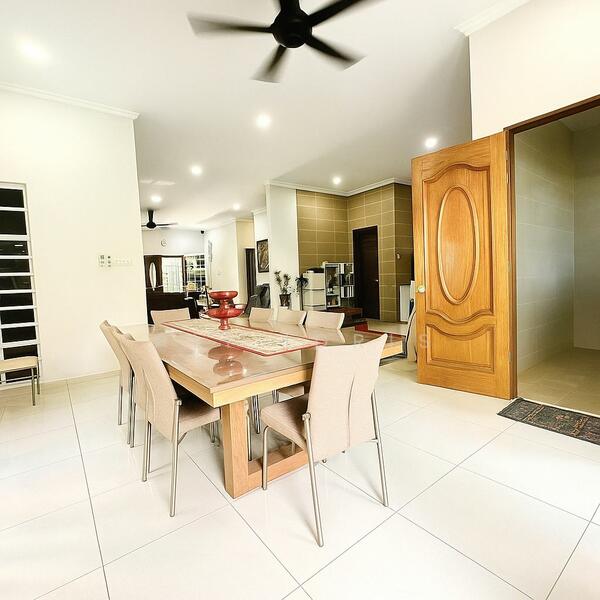 Bungalow for Sale in Bandar Tun Hussein Onn (Cheras) - Ali Idris - Dining Room - PropertyGuru.com.my