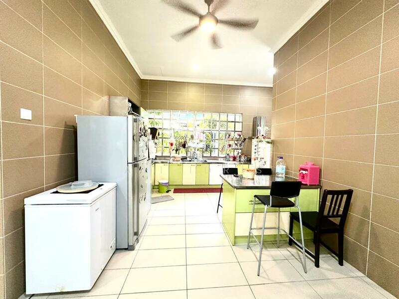 Bungalow for Sale in Bandar Tun Hussein Onn (Cheras) - Ali Idris - Kitchen - PropertyGuru.com.my