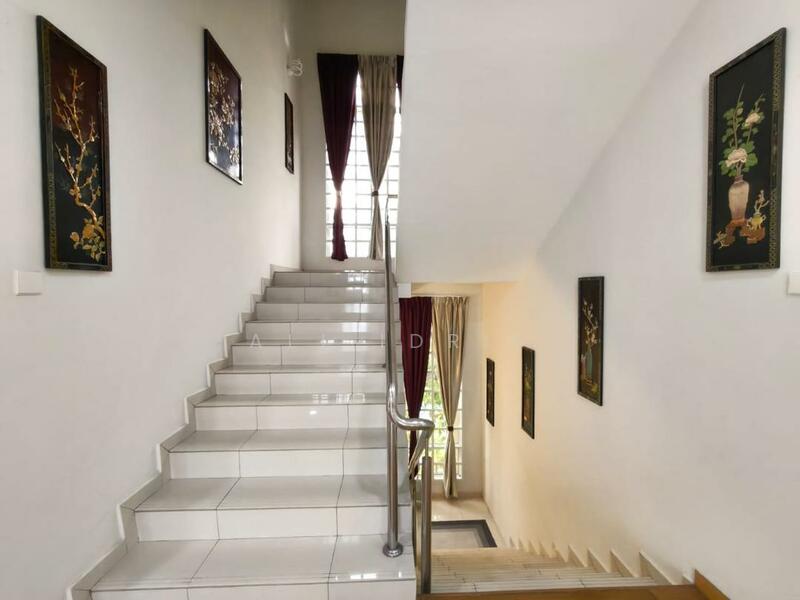 Bungalow for Sale in Bandar Tun Hussein Onn (Cheras) - Ali Idris - Corridor - PropertyGuru.com.my