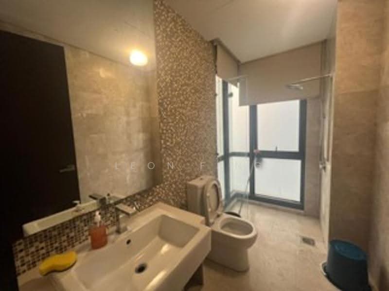 Kediaman Servis untuk Disewa di The Elements - Leon Fang - Bathroom - PropertyGuru.com.my