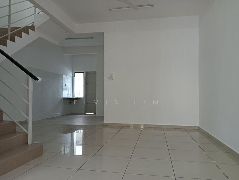 2-storey Terraced House for Sale in Valdor (Sungai Jawi) - Elvis Lim - Living Room - PropertyGuru.com.my