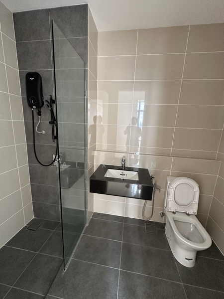 The Maple Residences untuk Untuk Dijual - RM 720,000, Mac 2026 - Bathroom - PropertyGuru.com.my