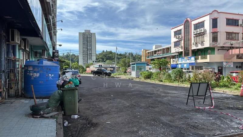 Kedai untuk Dijual di Bundusan (Penampang) - KEN CHONG WEI HWA - Exterior - PropertyGuru.com.my