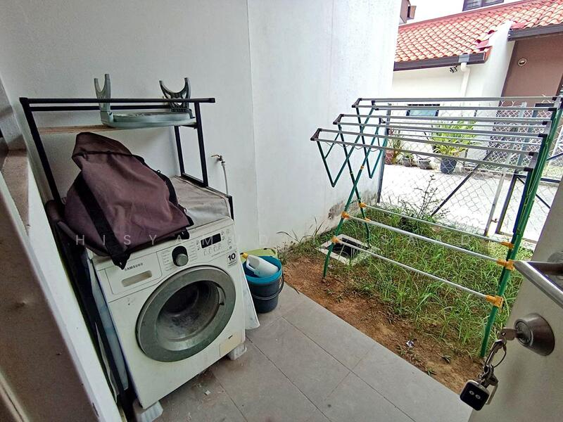 Untuk Disewa - Puisi Alam Sari