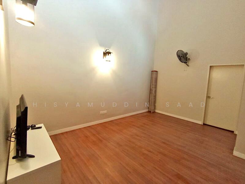 Untuk Disewa - Puisi Alam Sari