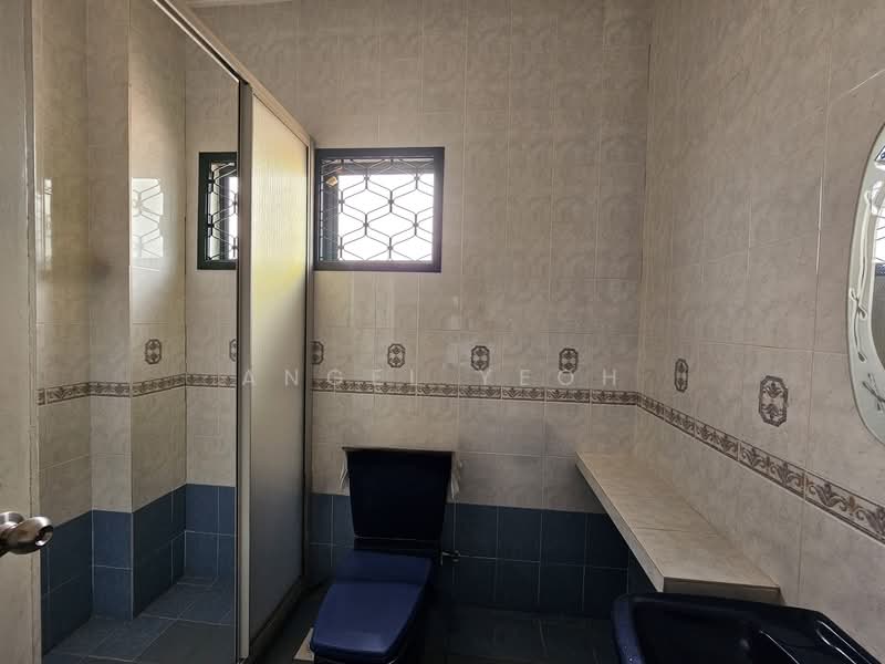 Semi-Detached House for Sale in Bandar Tun Hussein Onn (Cheras) - Angel Yeoh - Bathroom - PropertyGuru.com.my
