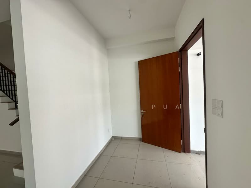 2-storey Terraced House for Rent in Dengkil (Selangor) - William Pua - Corridor - PropertyGuru.com.my