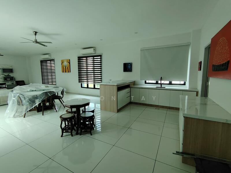 Dry Kitchen