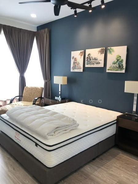 Kediaman Servis untuk Dijual di United Point (Residensi Berpadu) - Chloe Koo - Bedroom - PropertyGuru.com.my