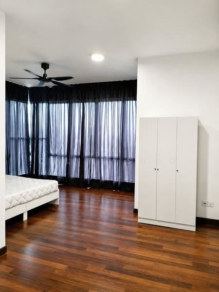 Condominium for Rent at Paraiso Residence @ The Earth - Celine Shoo - Bedroom - PropertyGuru.com.my