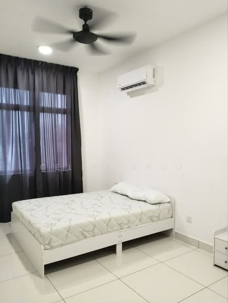 Condominium for Rent at Paraiso Residence @ The Earth - Celine Shoo - Bedroom - PropertyGuru.com.my