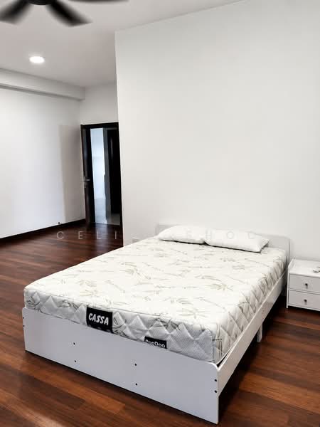 Condominium for Rent at Paraiso Residence @ The Earth - Celine Shoo - Bedroom - PropertyGuru.com.my
