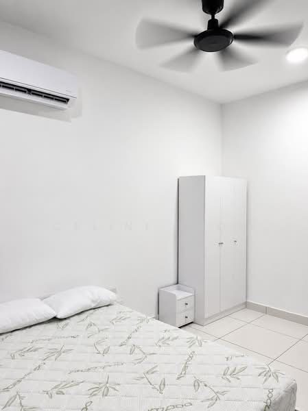 Condominium for Rent at Paraiso Residence @ The Earth - Celine Shoo - Bedroom - PropertyGuru.com.my