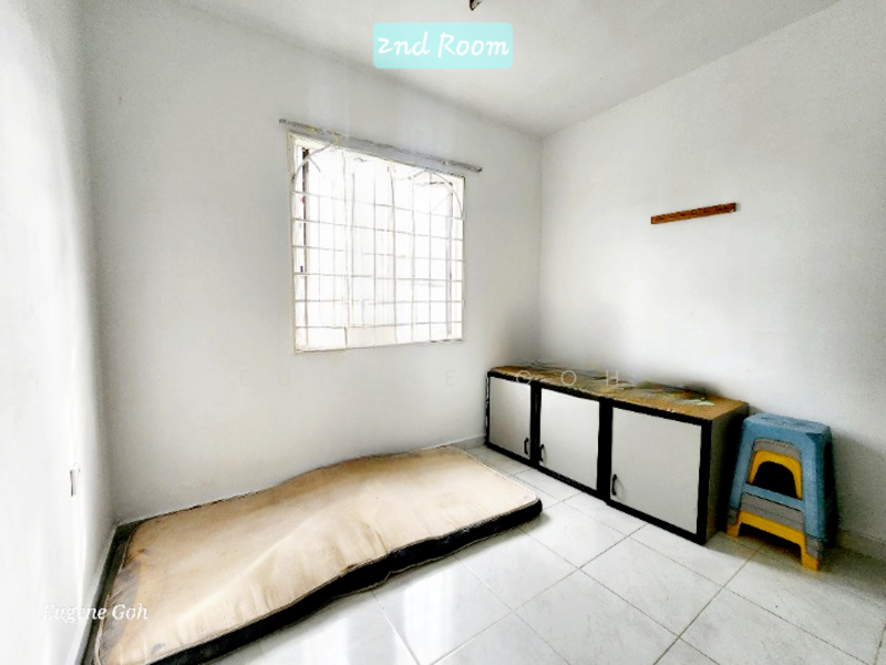 2nd Bedroom