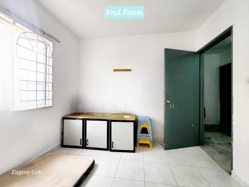 2nd Bedroom