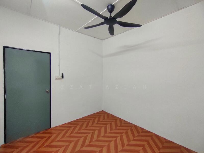 End Lot Taman Sri Abadi Kuala Kedah Alor Setar untuk Untuk Disewa - RM 1,000 /bulan, Apr 2026 - Interior - PropertyGuru.com.my