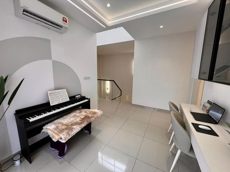 batu beremdan untuk Untuk Dijual - RM 570,000, Mac 2026 - Living Room - PropertyGuru.com.my