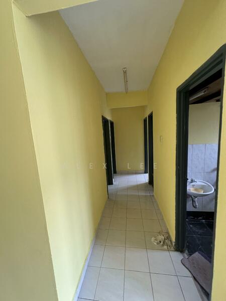 Flat for Rent at Taman Tenaga - Alex Lee - Corridor - PropertyGuru.com.my