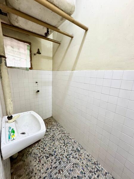 Shop for Rent in Bandar Pontian (Pontian) - Saedah Napisah - Bathroom - PropertyGuru.com.my