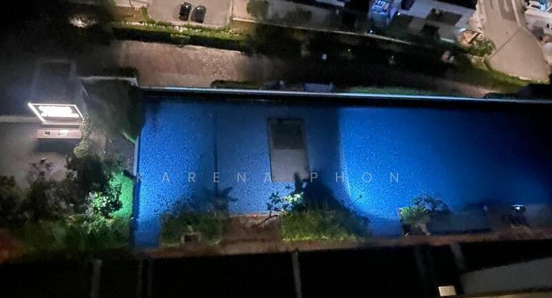 outdoor swimming pool