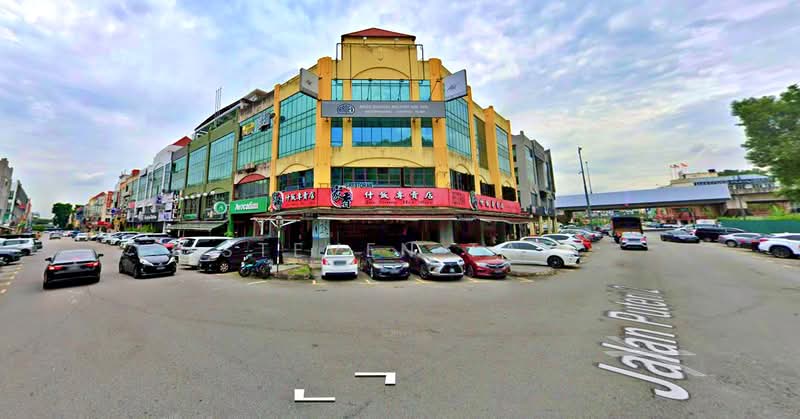 Shop for Rent in Bandar Puteri Puchong (Puchong) - Steven Tay - Exterior - PropertyGuru.com.my
