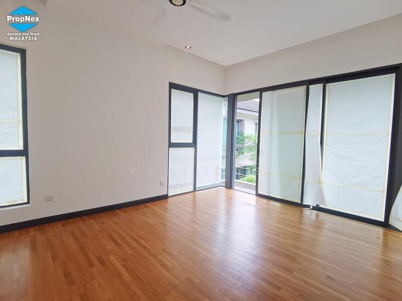 Leisure Farm untuk Untuk Dijual - RM 2,850,000, Mac 2026 - Living Room - PropertyGuru.com.my