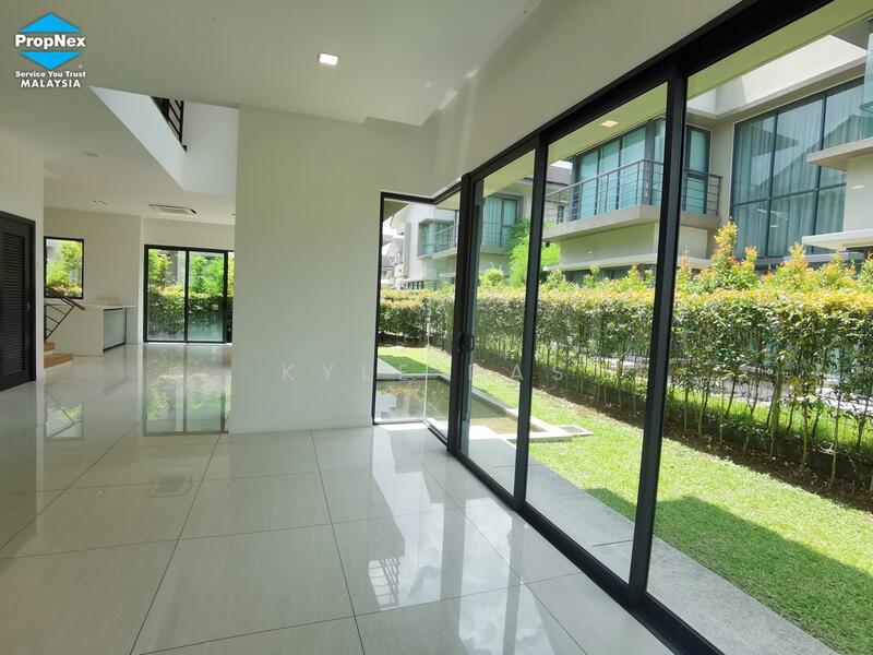 Leisure Farm untuk Untuk Dijual - RM 2,850,000, Mac 2026 - Living Room - PropertyGuru.com.my