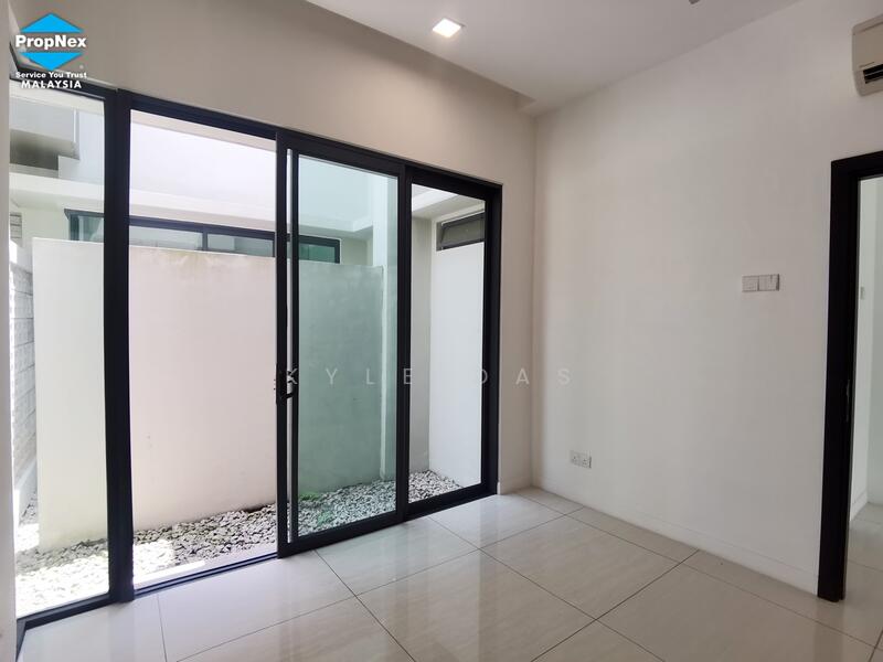 Leisure Farm untuk Untuk Dijual - RM 2,850,000, Mac 2026 - Living Room - PropertyGuru.com.my