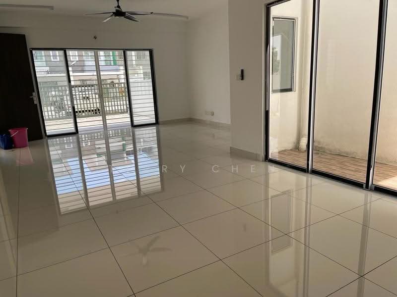 Rumah Teres untuk Dijual di Semenyih (Selangor) - Terry Chen - Living Room - PropertyGuru.com.my